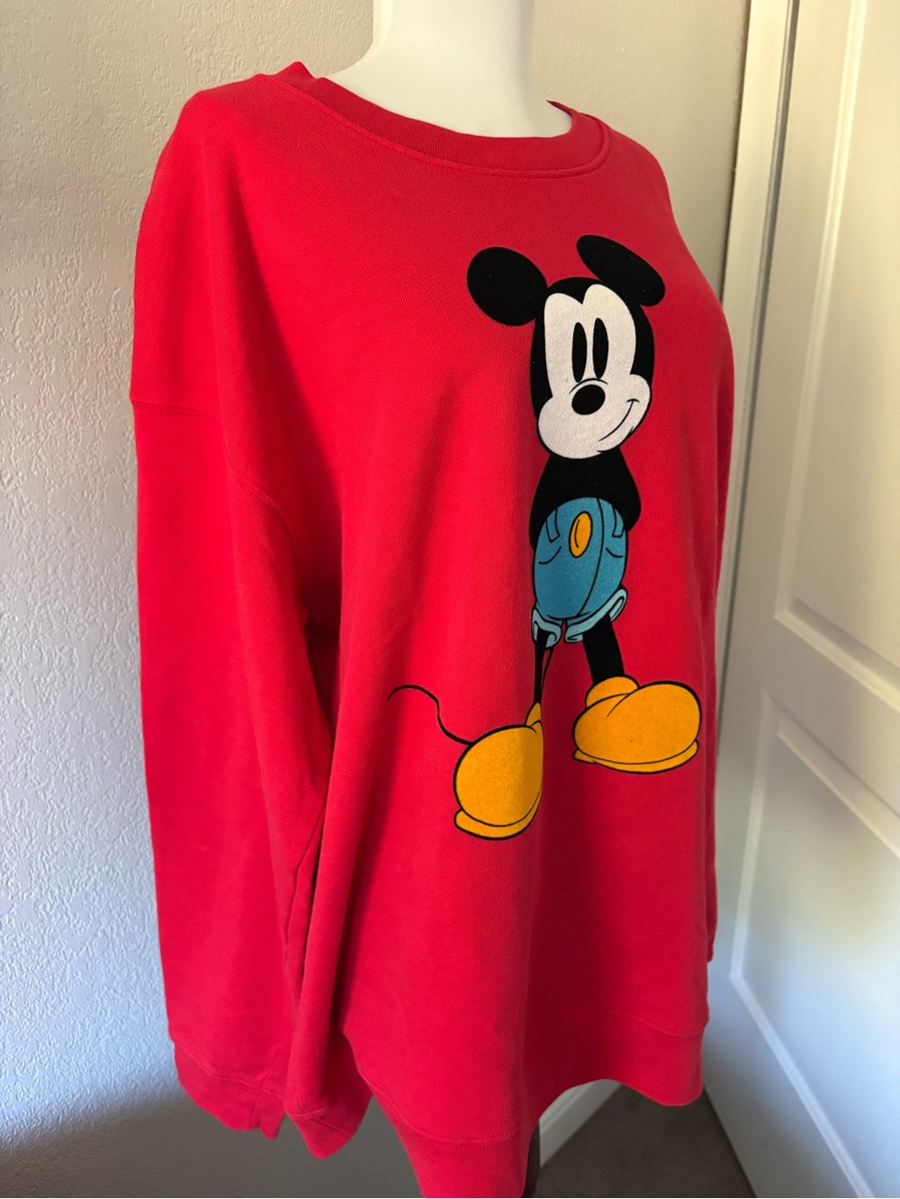 Levi’s red Mickey Mouse large crewneck sweatshirt with back detail